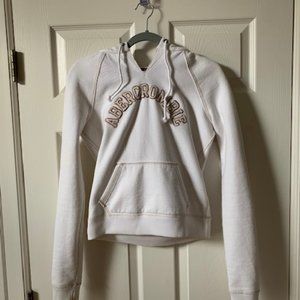 Abercrombie & Fitch Sweat Shirt; SZ M; White